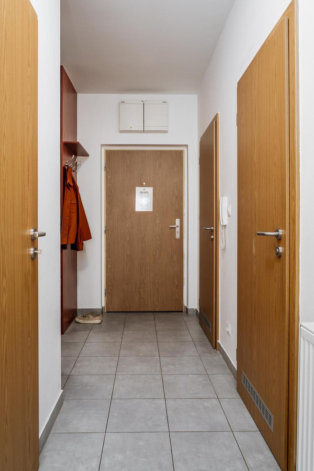 Prague Days - Bright Apartment - Balcony - Private Parking 외부 사진