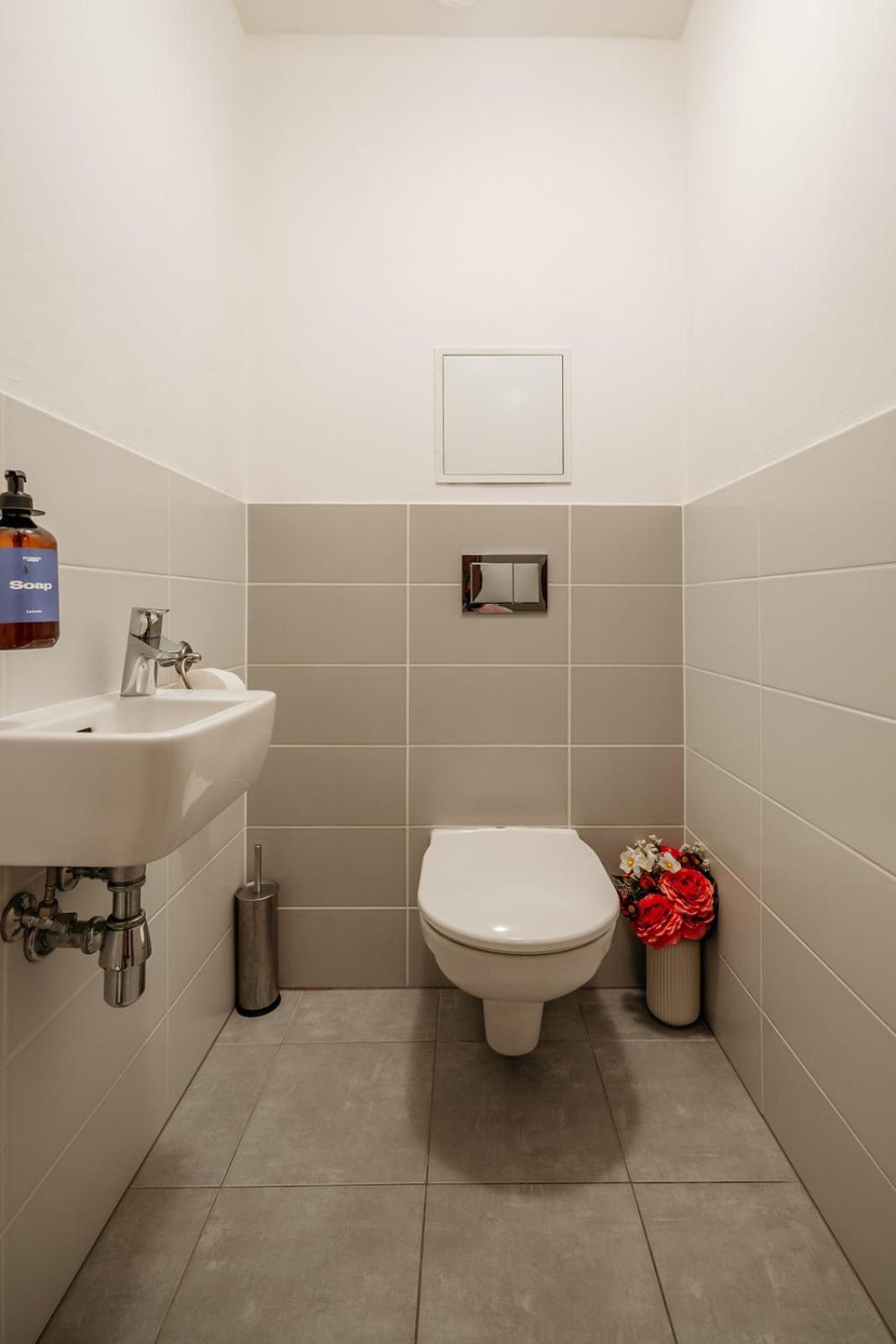 Prague Days - Bright Apartment - Balcony - Private Parking 외부 사진