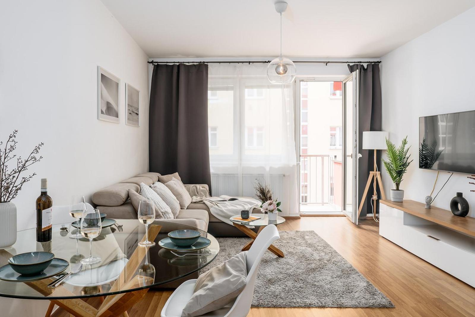 Prague Days - Bright Apartment - Balcony - Private Parking 외부 사진
