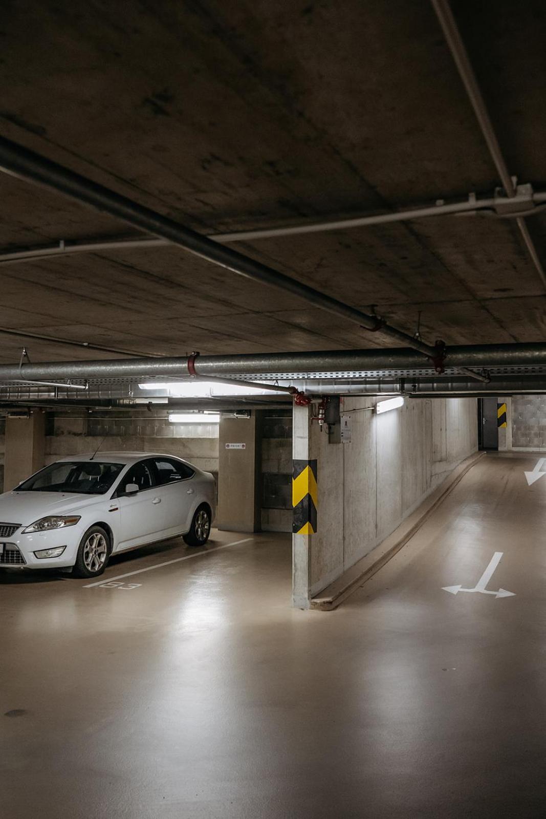 Prague Days - Bright Apartment - Balcony - Private Parking 외부 사진