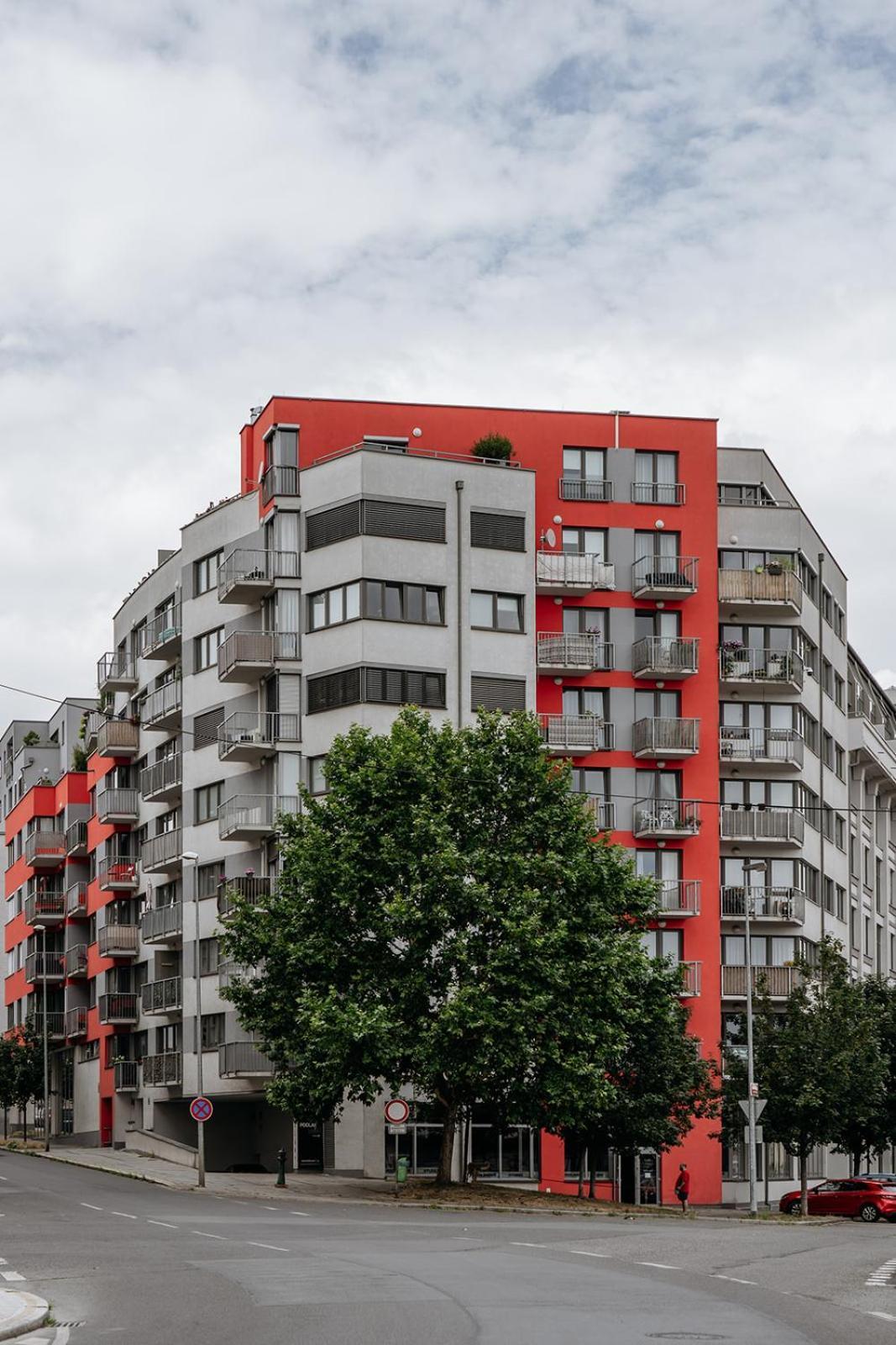 Prague Days - Bright Apartment - Balcony - Private Parking 외부 사진
